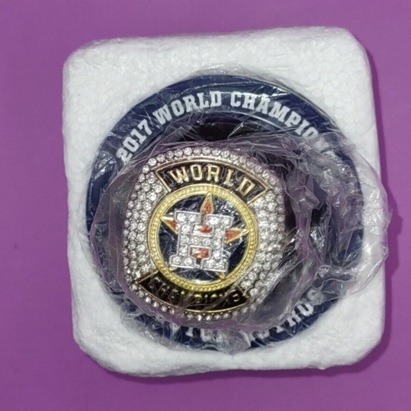 Houston Astro's  Ring - Souvenir - Picture 2 of 4